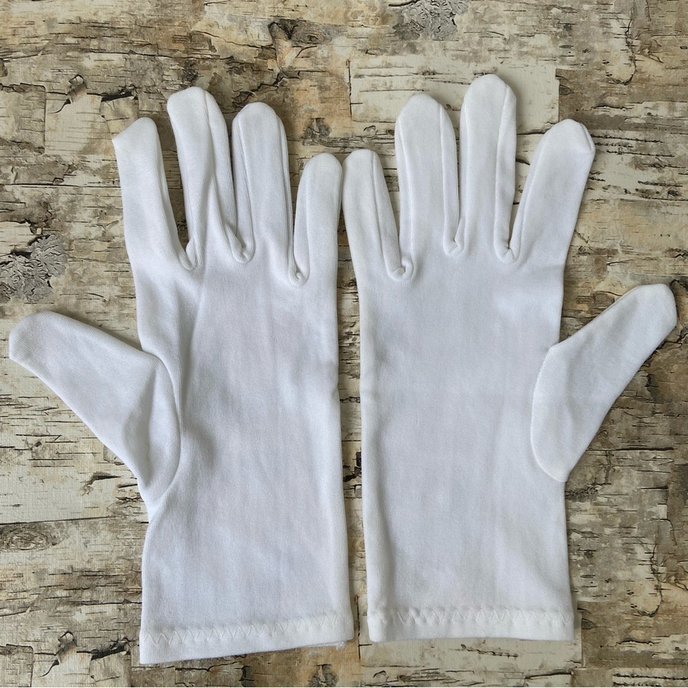 Women’s Vintage Gloves White Vintage Gloves - Picture 3 of 15